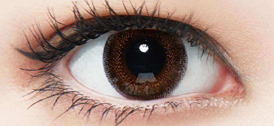 カラーコンタクトレンズ、Neo Sight シエルブラウン | 2weekを装用した状態の目のアップ画像