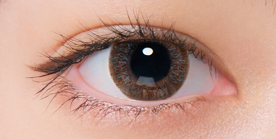 カラーコンタクトレンズ、Neo Sight シエルグレージュ | 1dayを装用した状態の目のアップ画像
